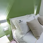 Urban Oasis 招待所 3*
