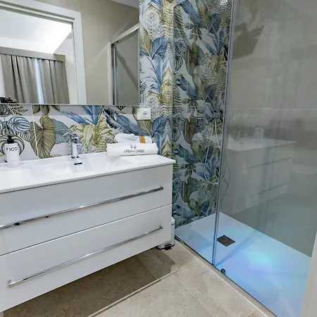 Urban Oasis Guest house 3*